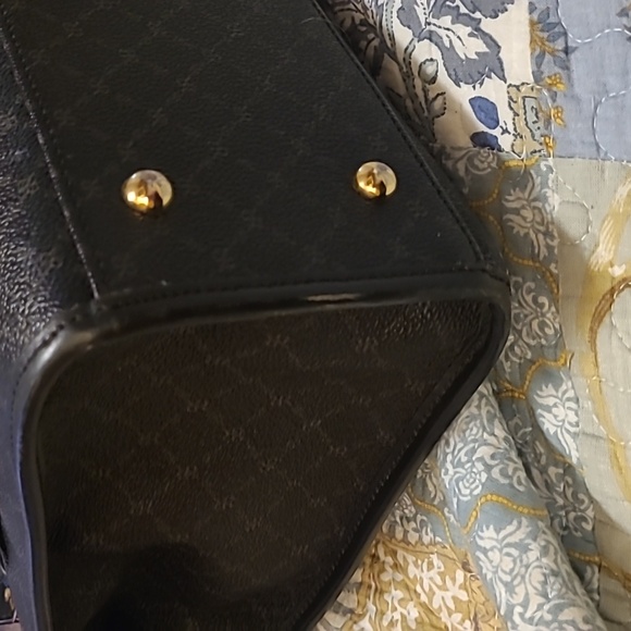 Rioni Black and Gold Patterned Bag. Italian Leather. No Callouts - Picture 4 of 9